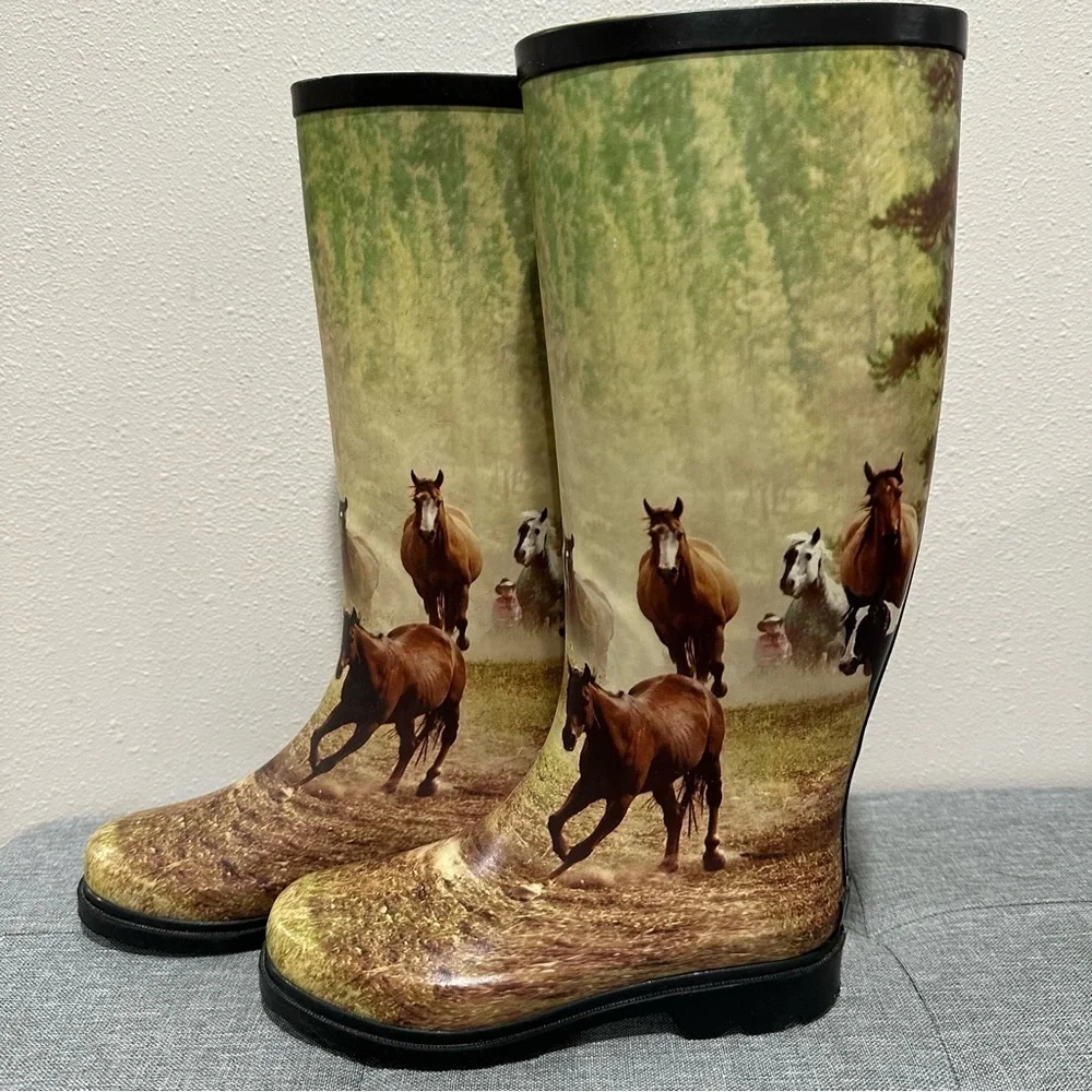 Smoky Running Horses Boot